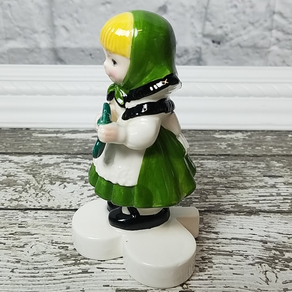 Walt Disney Goebel it's a small world Irish Girl - Picture 6 of 8